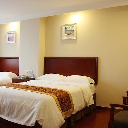 Greentree Alliance Guangxi Hezhou Babu District Lingfeng Square Hotel Экстерьер фото