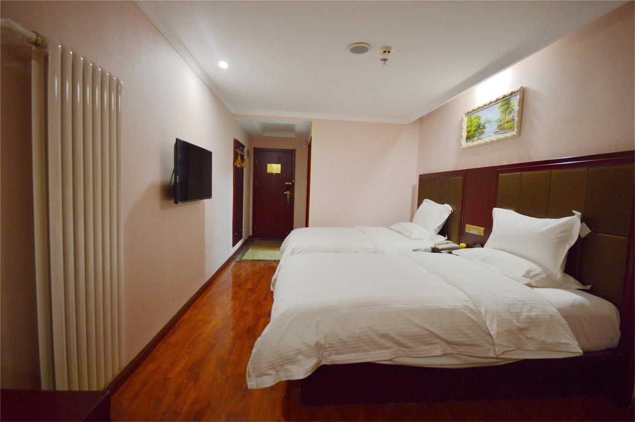 Greentree Alliance Guangxi Hezhou Babu District Lingfeng Square Hotel Экстерьер фото