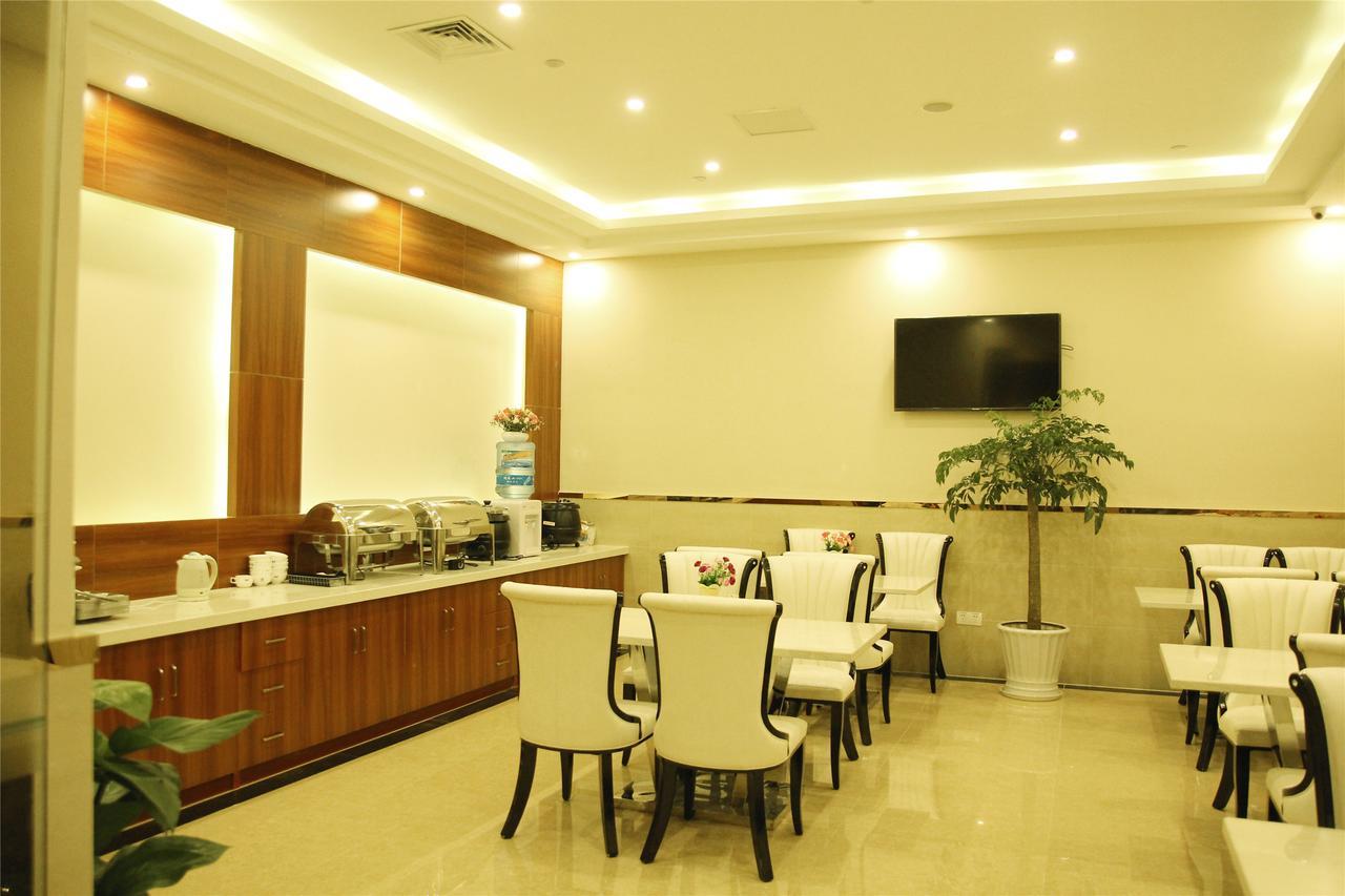 Greentree Alliance Guangxi Hezhou Babu District Lingfeng Square Hotel Экстерьер фото