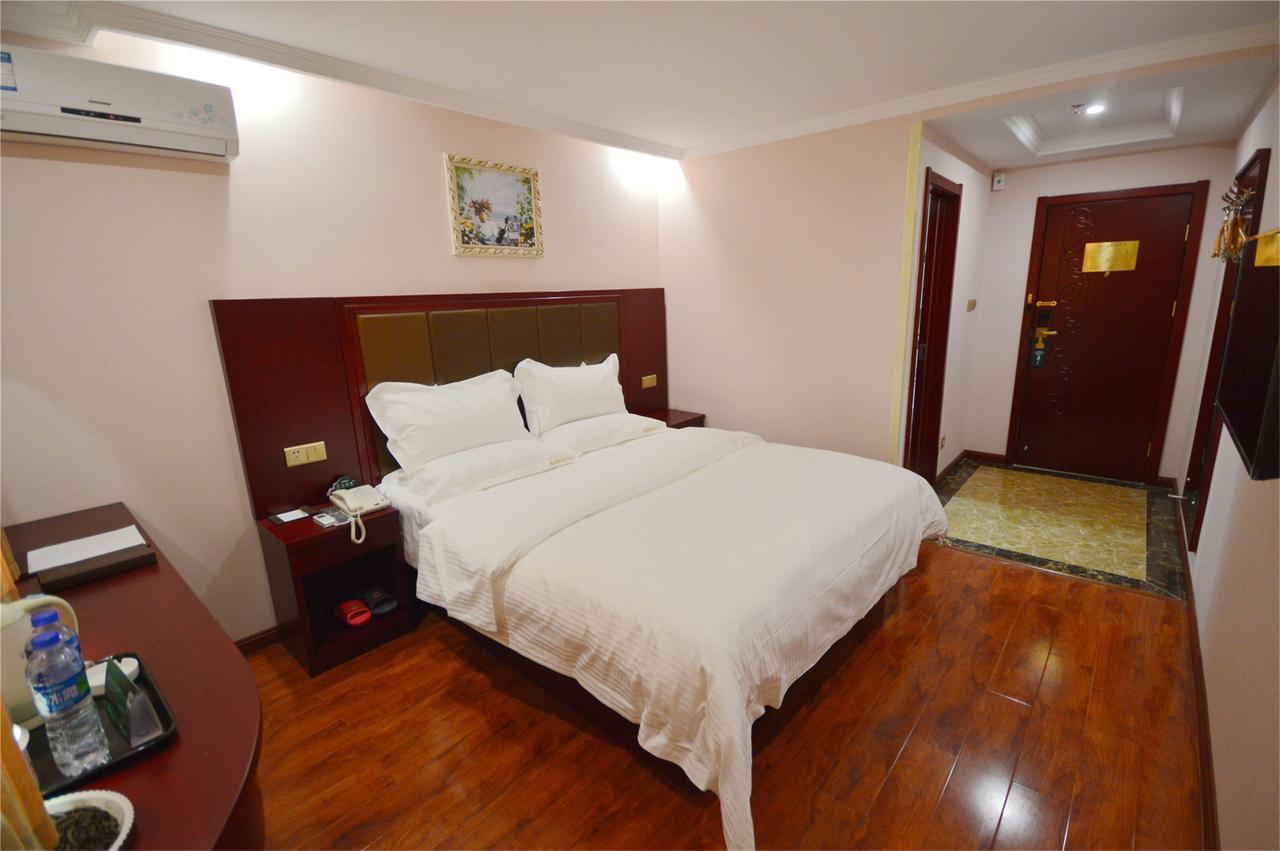 Greentree Alliance Guangxi Hezhou Babu District Lingfeng Square Hotel Экстерьер фото